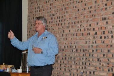 Mnr Gerrit van Zyl - 